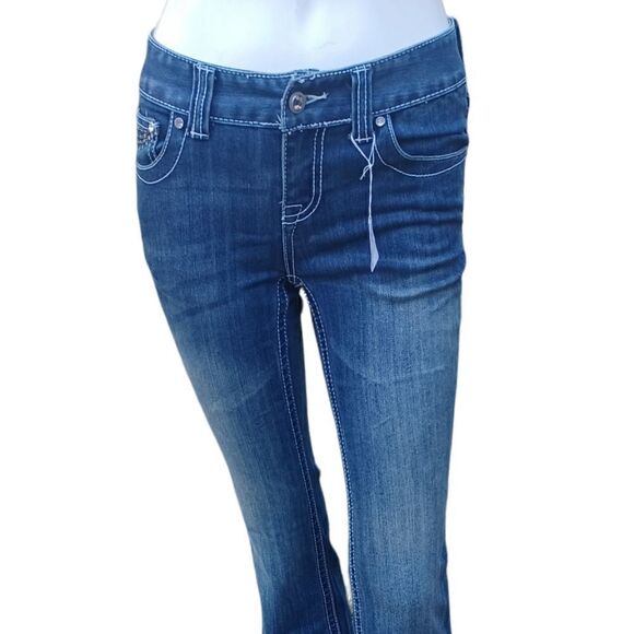 574423....INC Denim Regular Fit Bootleg Jeans Size 0P, W26" 28"Inseam  7"Rise - Picture 1 of 6